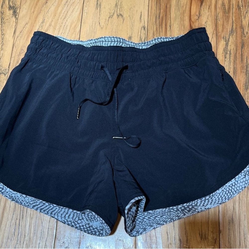 Lululemon reversible shorts. White, black and gray. Size 4.